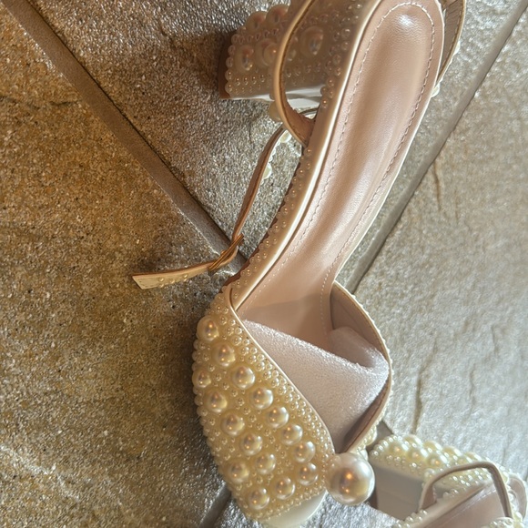 New pearl Wedding block hills 2 inches. Bought in Europe this European size 39 - Picture 2 of 6